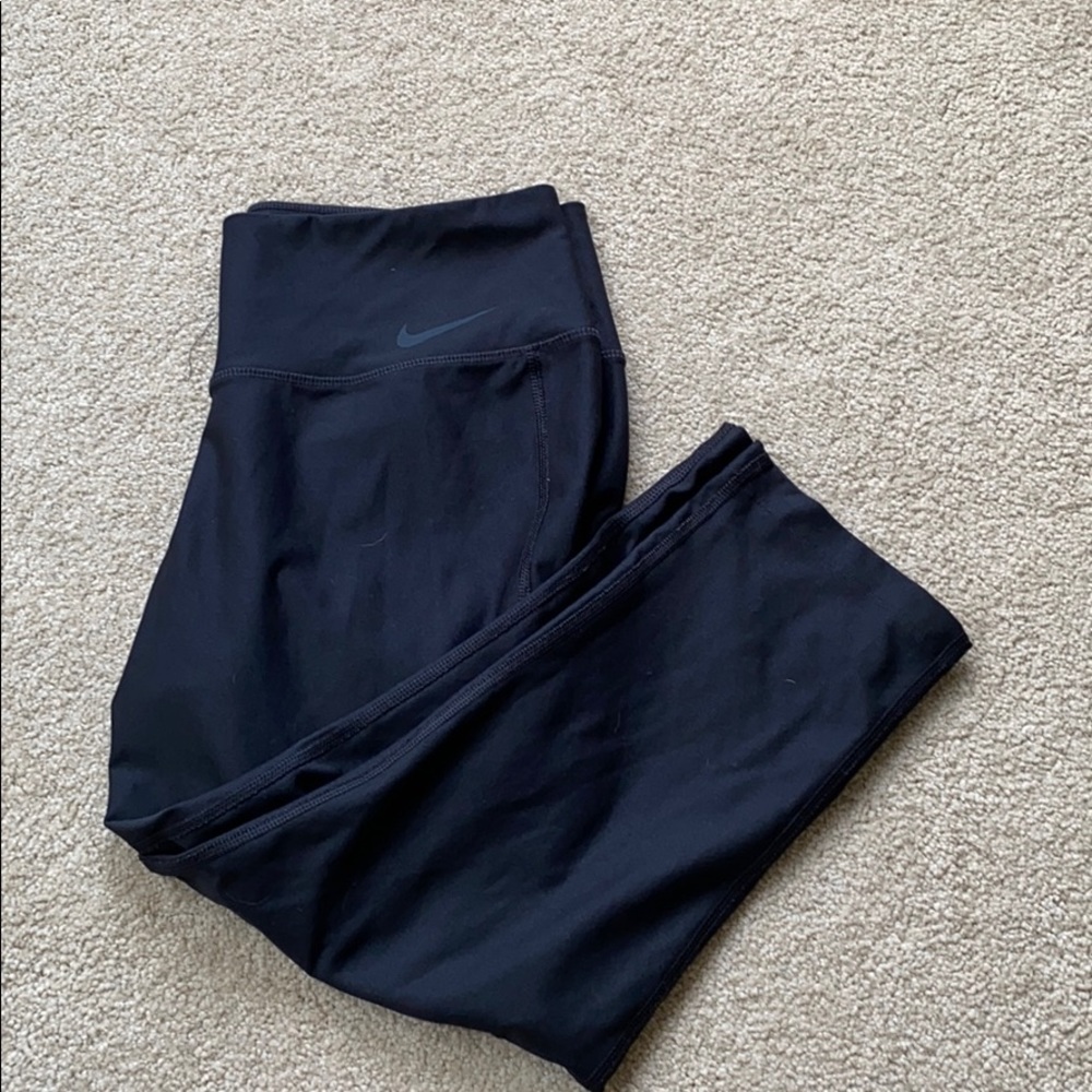 Nike Cropped Leggings